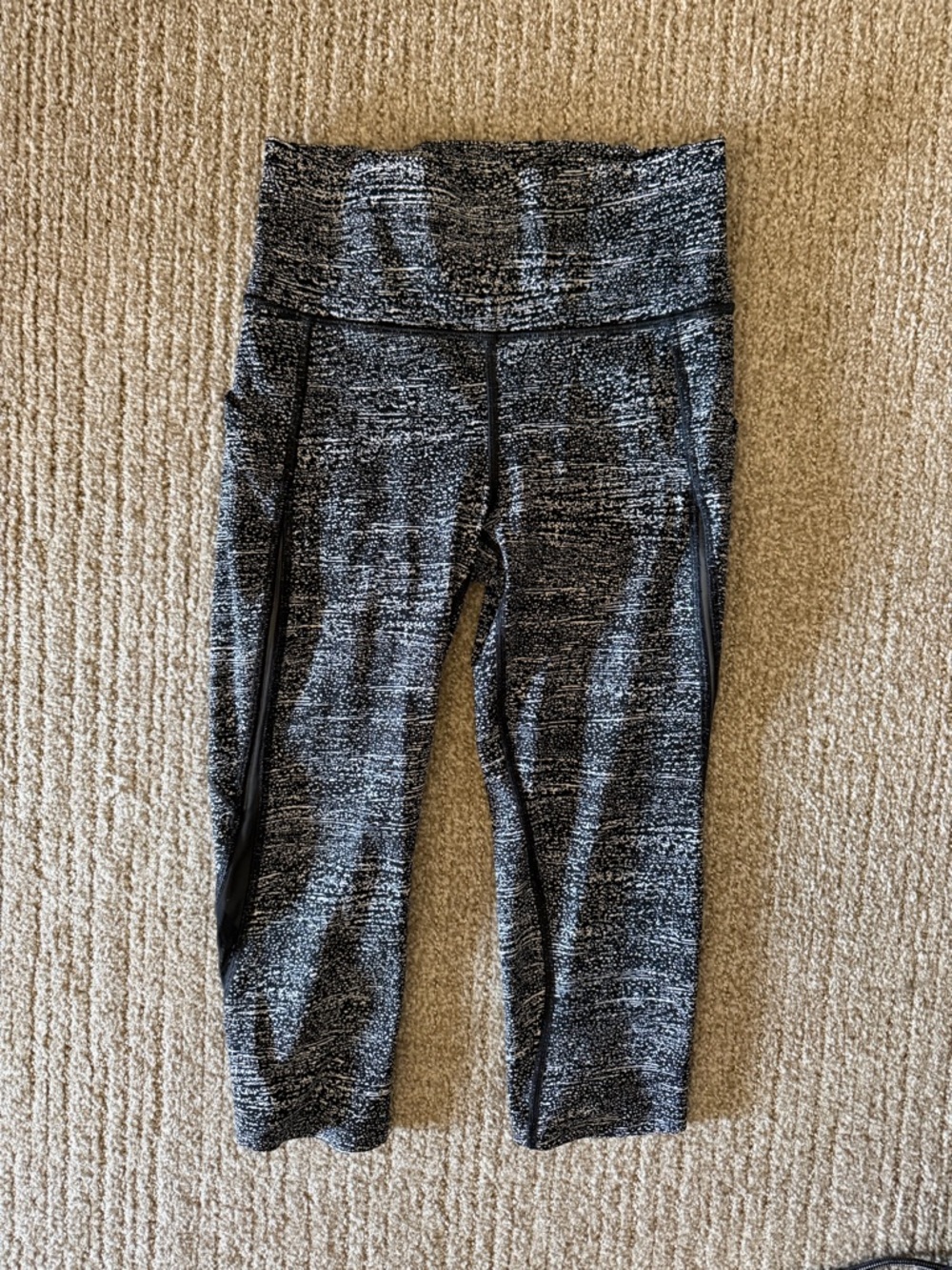 Lululemon Pace Perfect Crop leggings size 4